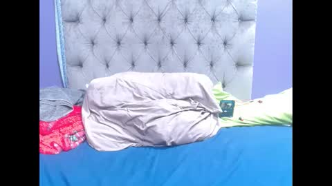 Snapshot of curveychubbyzoe chatting on 12/14/25, 02:39 curveychubbyzoe online show from 12/14/25, 02:39