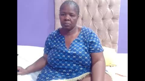 Snapshot of curveychubbyzoe chatting on 03/02/26, 08:21 curveychubbyzoe online show from 03/02/26, 08:21