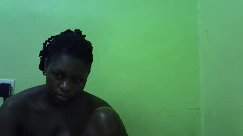 curvy_corazon1 online show from 10/21/25, 06:30