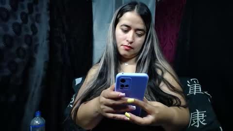 Snapshot of curvy_emma0 chatting on 10/23/25, 11:35 Emma online show from 10/23/25, 11:35