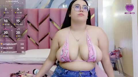 Snapshot of curvybuffgirl chatting on 06/28/26, 07:42 Michel online show from 06/28/26, 07:42