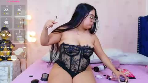 Snapshot of curvybuffgirl chatting on 07/14/26, 07:52 Michel online show from 07/14/26, 07:52