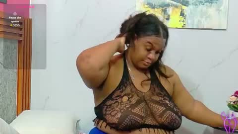 Snapshot of curvyhomebebe chatting on 07/14/26, 03:11 curvyhomebebe online show from 07/14/26, 03:11