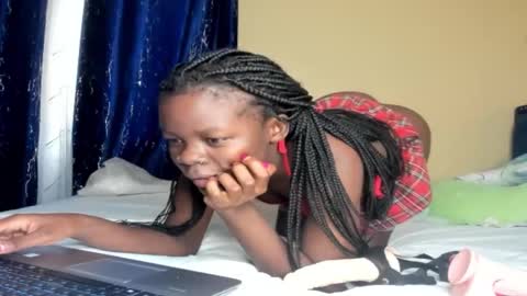 Snapshot of curvyjoan chatting on 02/11/25, 08:58 curvyjoan online show from 02/11/25, 08:58