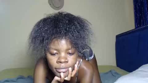 Snapshot of curvyjoan chatting on 11/01/25, 10:50 curvyjoan online show from 11/01/25, 10:50