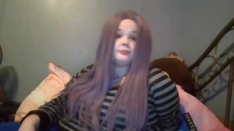 dahlia -kim online show from 02/12/25, 08:27