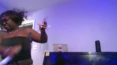 Snapshot of curvyychocolate chatting on 02/28/25, 02:20 curvyychocolate online show from 02/28/25, 02:20