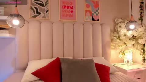 Snapshot of cute__cherry_ chatting on 10/22/25, 09:14 Amber online show from 10/22/25, 09:14