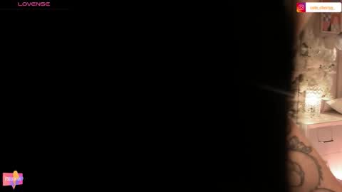 Snapshot of cute__cherry_ chatting on 10/24/25, 08:49 Amber online show from 10/24/25, 08:49