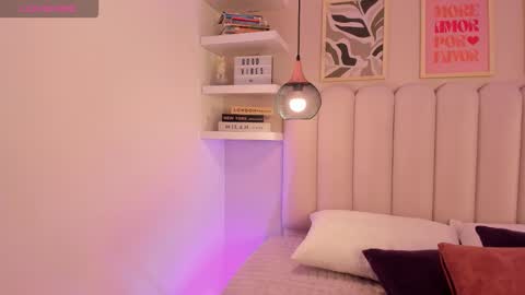 Snapshot of cute__cherry_ chatting on 11/10/25, 09:14 Amber online show from 11/10/25, 09:14