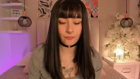 Snapshot of cute__cherry_ chatting on 12/01/25, 03:00 Amber online show from 12/01/25, 03:00