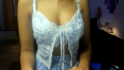 Snapshot of cute_alishaa chatting on 05/22/26, 05:25 Alisha online show from 05/22/26, 05:25