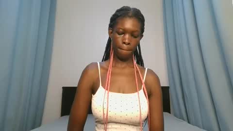 Snapshot of cute_angel11 chatting on 11/20/25, 10:04 angel online show from 11/20/25, 10:04