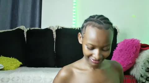 Snapshot of cute_annah chatting on 12/19/24, 07:07 cute annah online show from 12/19/24, 07:07