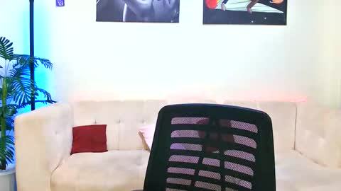 Snapshot of cute_annah chatting on 10/26/25, 03:23 cute annah online show from 10/26/25, 03:23