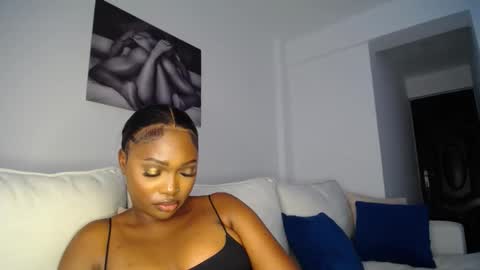 Liya online show from 02/06/25, 02:04