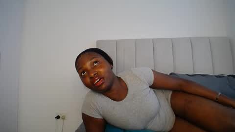 Liya online show from 09/23/25, 09:34