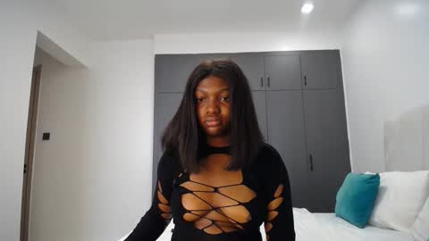 Liya online show from 02/12/26, 05:02