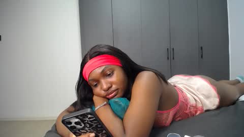 Snapshot of cute_ass18 chatting on 04/28/26, 05:01 Liya online show from 04/28/26, 05:01