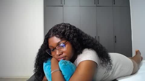 Snapshot of cute_ass18 chatting on 05/30/26, 08:39 Liya online show from 05/30/26, 08:39