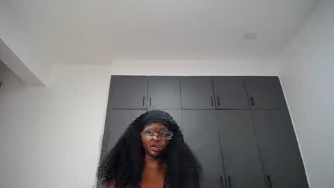 Snapshot of cute_ass18 chatting on 06/16/26, 05:26 Liya online show from 06/16/26, 05:26