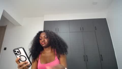 Snapshot of cute_ass18 chatting on 07/05/26, 11:45 Liya online show from 07/05/26, 11:45