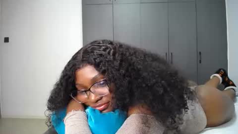 Snapshot of cute_ass18 chatting on 07/11/26, 03:20 Liya online show from 07/11/26, 03:20
