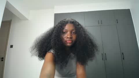 Snapshot of cute_ass18 chatting on 07/13/26, 01:30 Liya online show from 07/13/26, 01:30