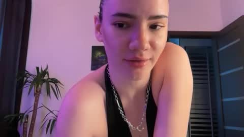 cute_bubbles online show from 05/17/26, 04:03