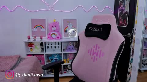 Snapshot of cute_dani__ chatting on 01/24/25, 12:52 Dani  online show from 01/24/25, 12:52