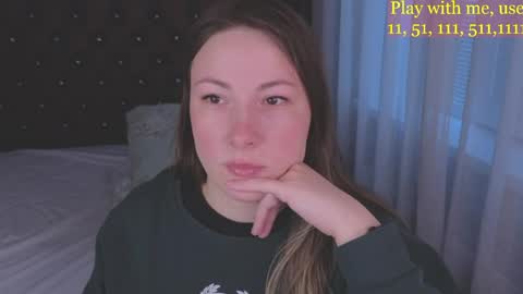 Everyday stream in the same time online show from 04/13/26, 01:22