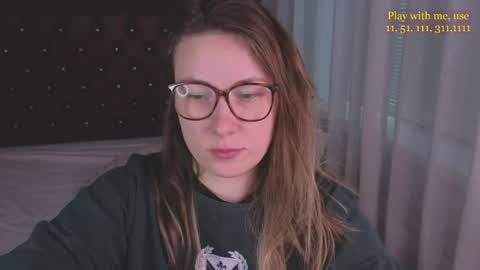 Everyday stream in the same time online show from 05/06/26, 01:36