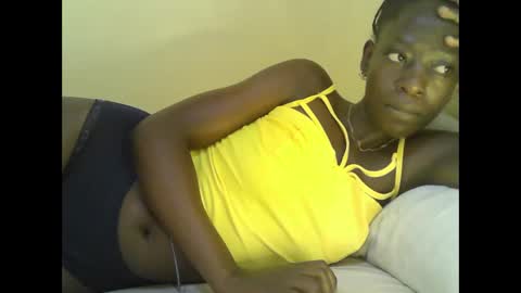 Snapshot of cute_doria chatting on 02/13/25, 02:09 cute_doria online show from 02/13/25, 02:09