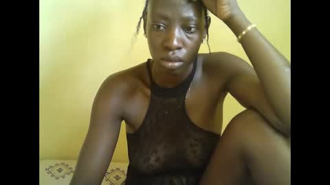 Snapshot of cute_doria chatting on 02/24/25, 11:43 cute_doria online show from 02/24/25, 11:43