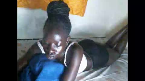 Snapshot of cute_doria chatting on 09/13/25, 04:07 cute_doria online show from 09/13/25, 04:07