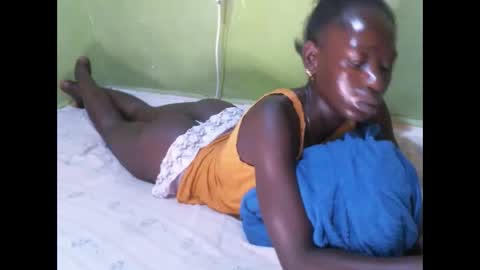 Snapshot of cute_doria chatting on 10/05/25, 02:54 cute_doria online show from 10/05/25, 02:54