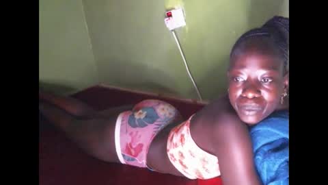 Snapshot of cute_doria chatting on 10/27/25, 03:43 cute_doria online show from 10/27/25, 03:43