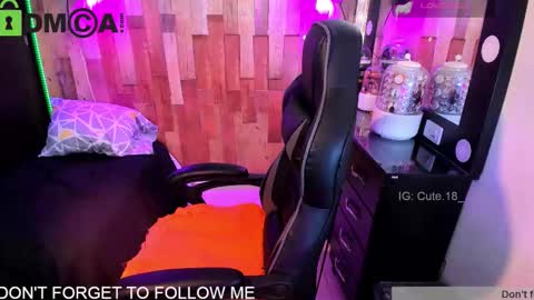    Independent Model online show from 02/07/26, 07:50