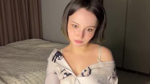 Snapshot of cute_emiliya chatting on 03/09/26, 02:26 Emily online show from 03/09/26, 02:26