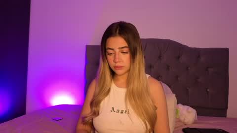 Emma online show from 03/31/26, 07:03