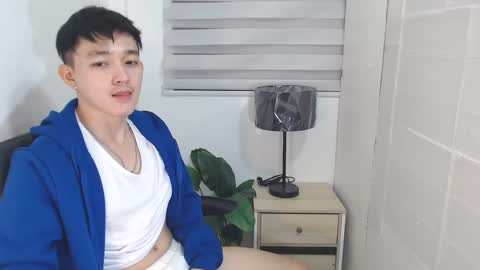cute_enzo24 online show from 12/14/24, 07:51