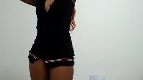 Snapshot of cute_favour2001 chatting on 07/14/26, 10:32 favour online show from 07/14/26, 10:32