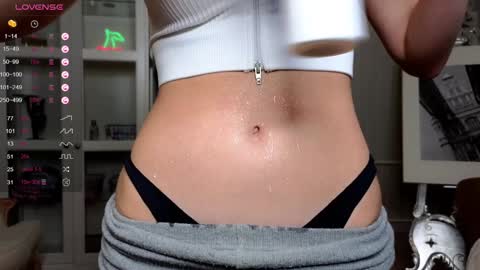 Anne online show from 01/29/25, 01:28