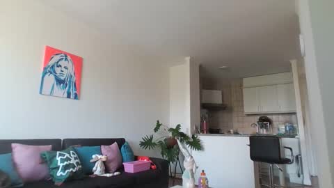 Snapshot of cute_friends chatting on 11/22/25, 06:51 Cute friends online show from 11/22/25, 06:51