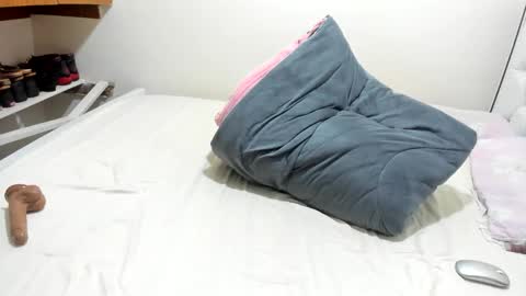 cute_gee43 online show from 01/13/26, 07:35