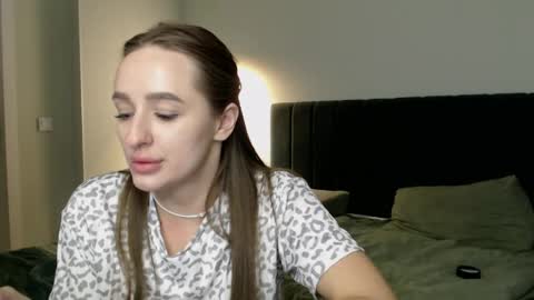 cute_girl_mia__ online show from 05/06/26, 04:45