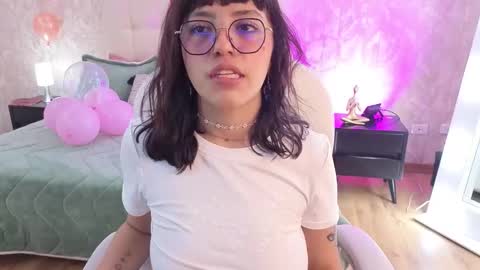 Sofa  online show from 02/20/26, 07:58