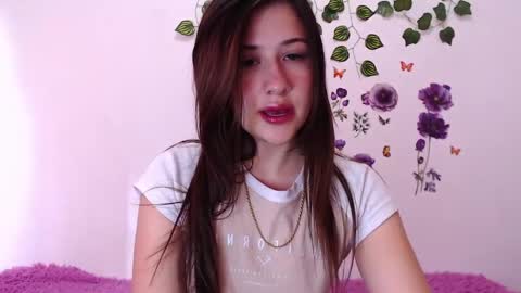 Isabella online show from 04/20/26, 09:38