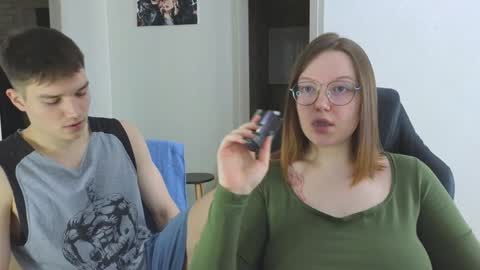 Snapshot of cute_junk chatting on 12/16/24, 02:36 Kite and Jack online show from 12/16/24, 02:36