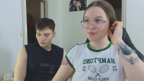 Snapshot of cute_junk chatting on 12/30/24, 02:09 Kite and Jack online show from 12/30/24, 02:09